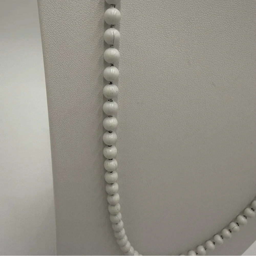 Vintage Oops A Daisy White Metal Bead Long Necklace
